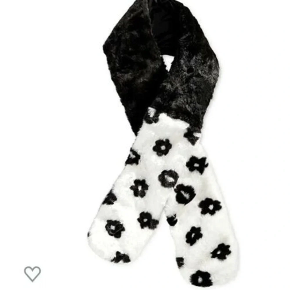 $54 Betsey Johnson Trolls Floral Faux-Fur Scarf‎ Black & White NWT